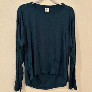 All in Motion Women’s Scooped Drapey Long Sleeve Navy Teal Size Small NWT